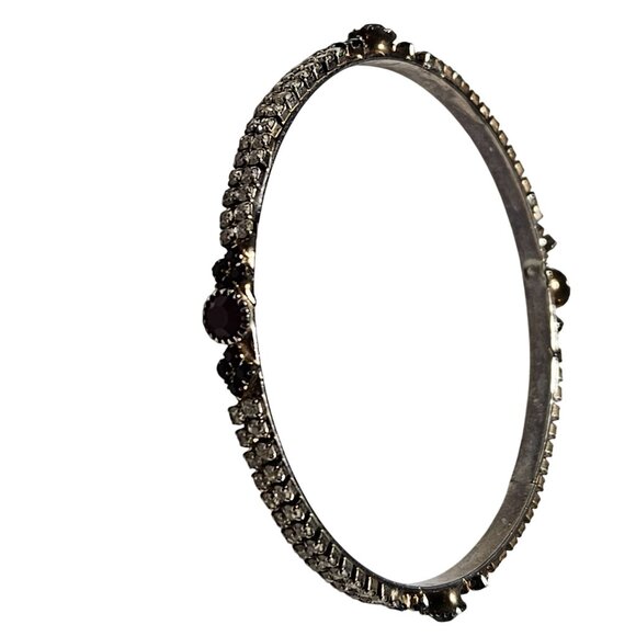 Vintage Elegant Silver Tone Rhinestone Black Stone Bangle Bracelet Snap Closure - Picture 3 of 6